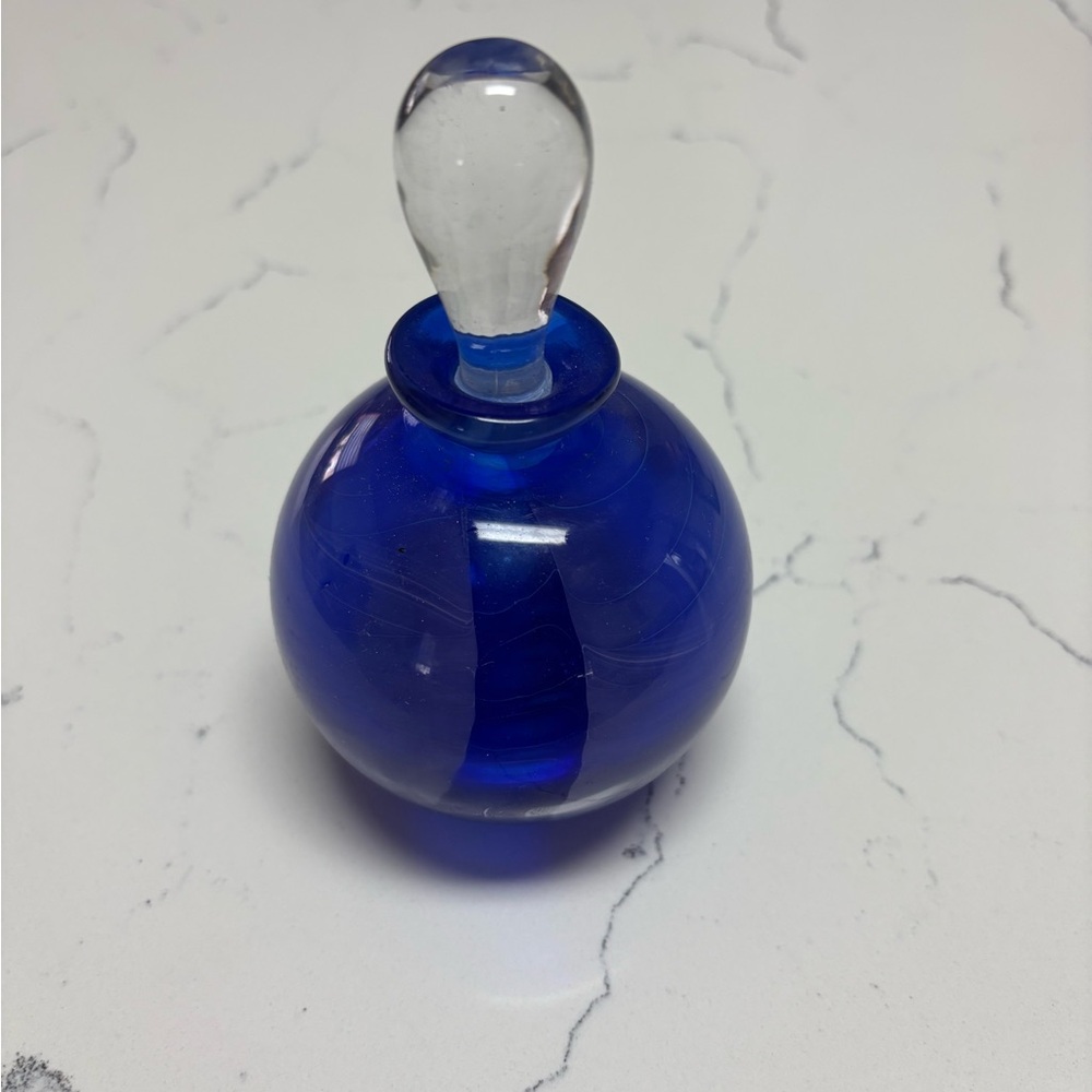 Elegant Cobalt Blue Art Glass Perfume Bottle with Clear Stopper